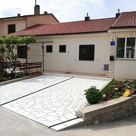 Apartment And Rooms Markovic Senj  Eksteriør bilde